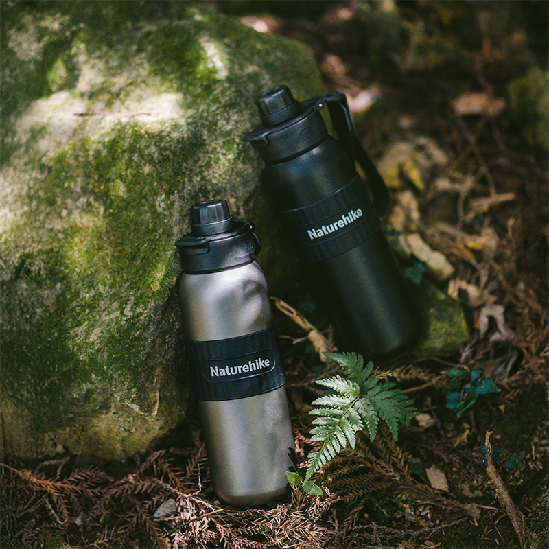 Naturehike titánová termoska 600 ml - čierna